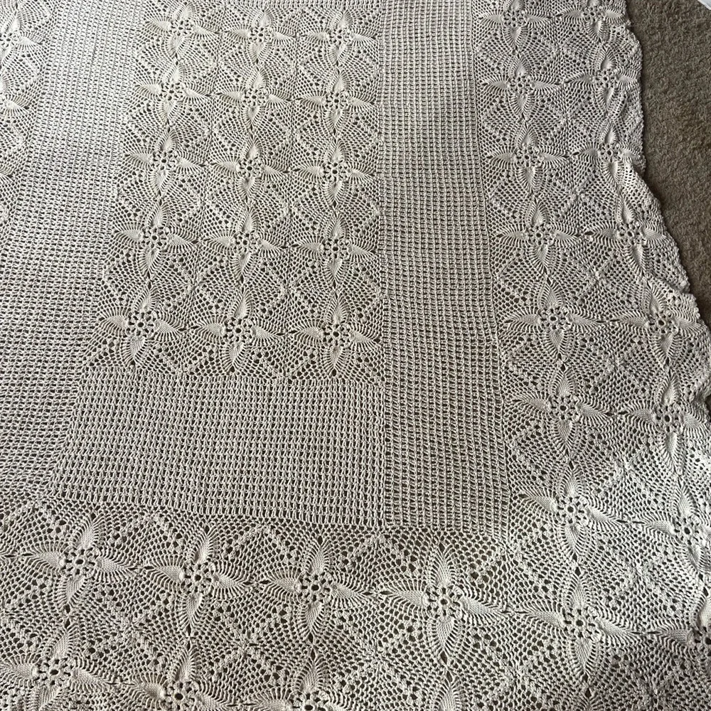 Vintage Hand Crochet & Lace Beige Off-White Bedspread Cottage SHABBY CHIC